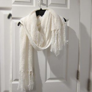 Beautiful ivory scarf - Lauren Conrad